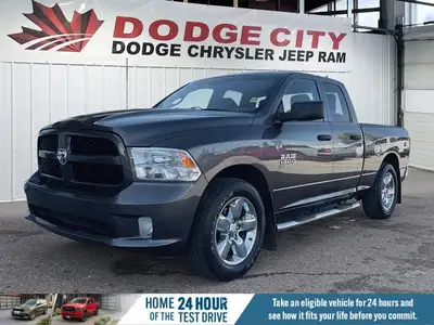 This Ram 1500 Classic delivers a Regular Unleaded V-6 3.6 L/220 engine powering this Automatic trans...