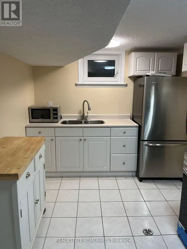 BASEMENT - 810 SANOK DRIVE Pickering (West Shore), Ontario in Long Term Rentals in Oshawa / Durham Region - Image 7