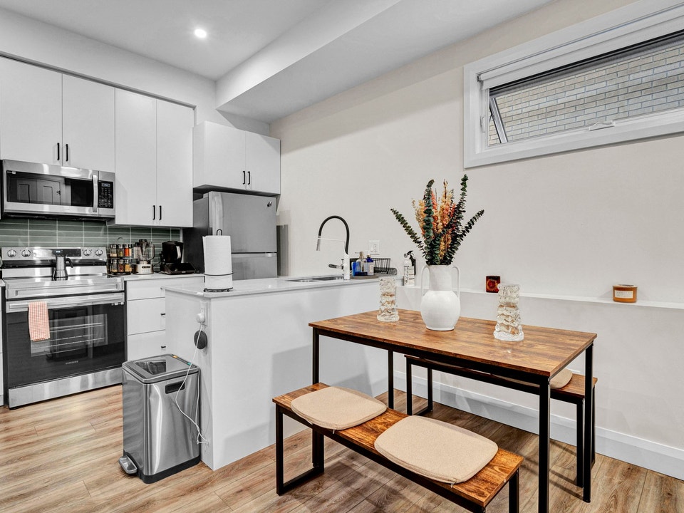 320 Perrier Avenue 3