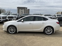 AMVIC Licensed Dealer * Dual Exhaust * Front Bucket Leather Seats * Remote Start * Power Sunroof * C... (image 4)