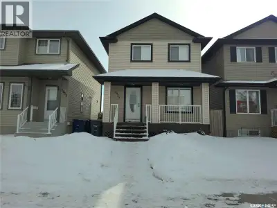 Welcome to 2955 McClocklin Road, Built by Fraser Homes this property is perfect for a young family a...