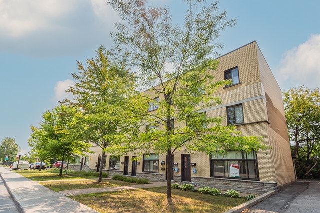 10110 Boulevard Saint-Michel — photo 1