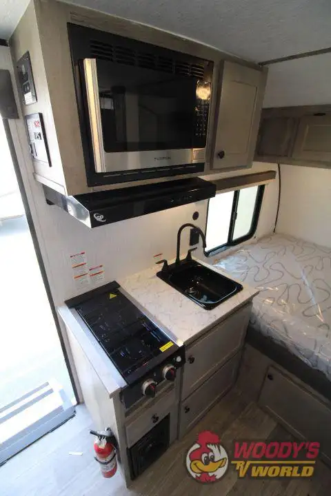 2027 SUNSET PARK RV SUNRAY 149 in Travel Trailers & Campers in Abbotsford - Image 19