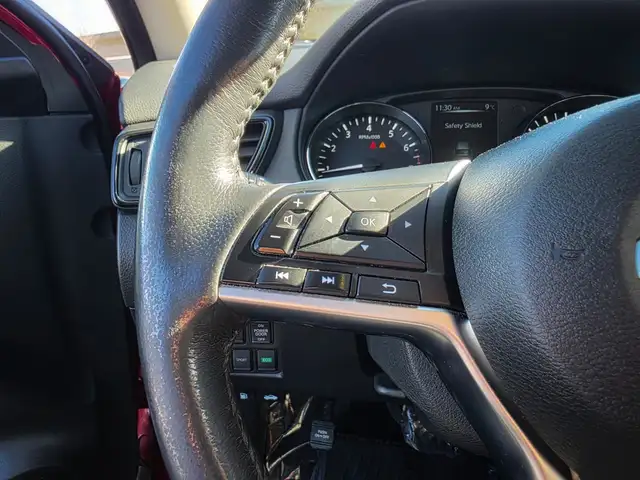 2017 Nissan Rogue SL in Cars & Trucks in Richmond - Image 17