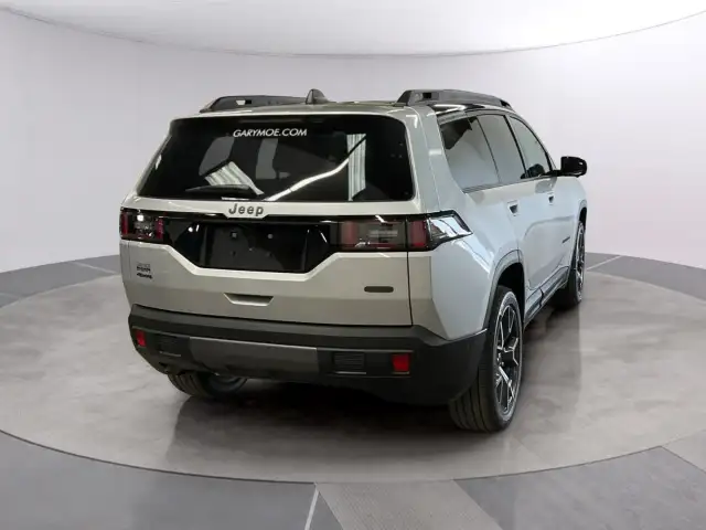 2026 Jeep Cherokee Overland Overland 4x4 in Cars & Trucks in Lethbridge - Image 6