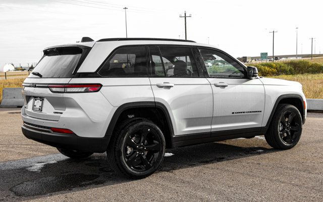 2025 Jeep Grand Cherokee Limited in Cars & Trucks in Strathcona County - Image 4