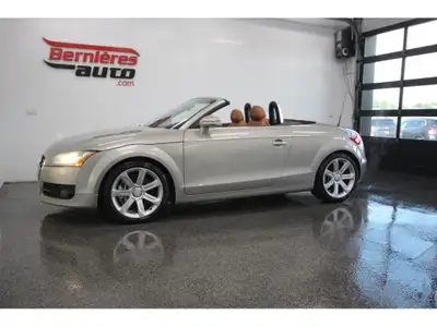 Audi TT Roadster 3.2 quattro 2008 avec moteur 3.2L VR6 developpant 250 HP et 236 lb-ft avec transmis...