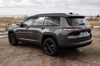 ENGINE: 3.6L PENTASTAR VVT V6 W/ESS,POWER SUNROOF,GLOBAL BLK W/GLOBAL BLK CAPRI LEATHERETTE SEATS W/... (image 1)