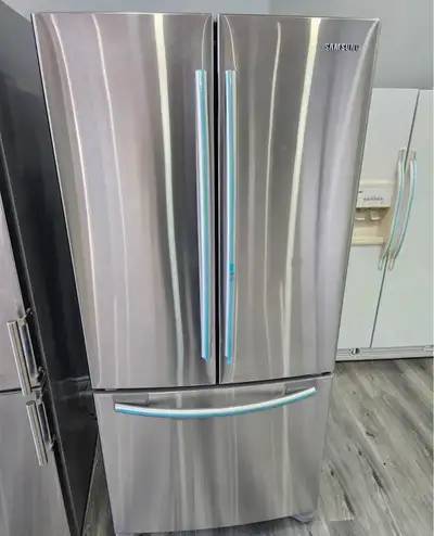 Fully working clean condition washer dryer Top of the line brand Nothing broken or missing pieces Ca...