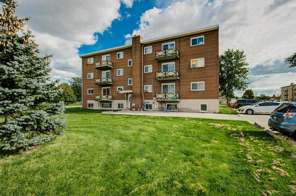 2 Bedroom Apartment for Rent 92106 Borden Street & 941 Essex Long