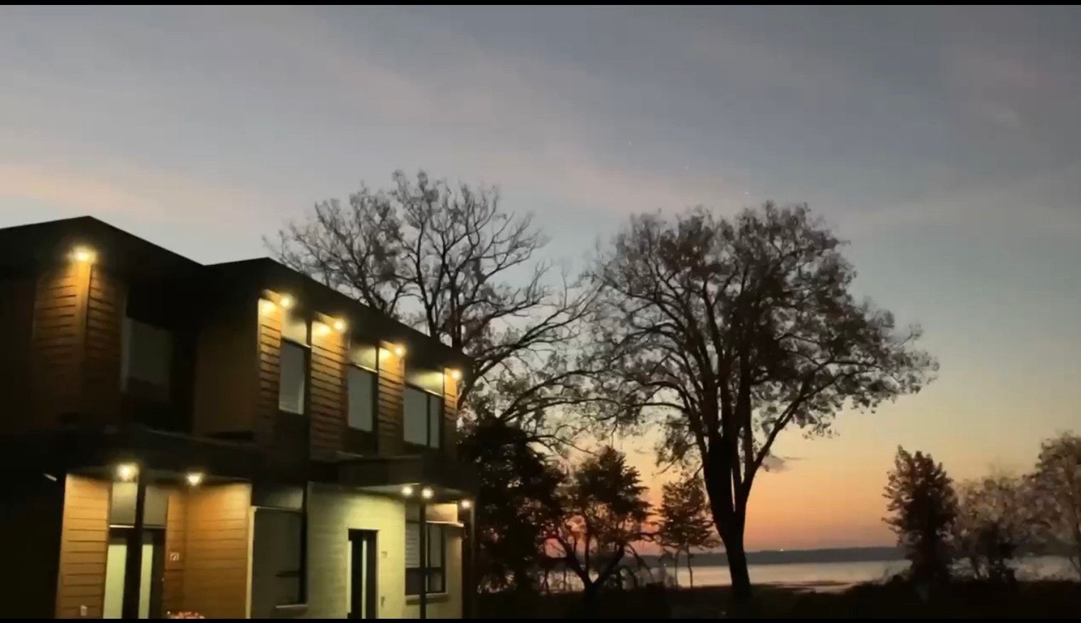 Beau duplex – Bais-Jolie, bord du fleuve – Nouvelle construction — photo 1