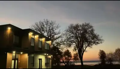 Beau duplex Bais-Jolie, bord du fleuve Nouvelle construction Disponible le 1er juillet 2026 Loyer :...