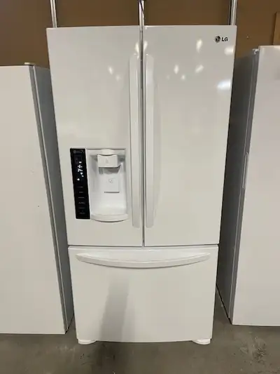 Réfrigérateur blanc 33'' portes Françaises distributeur d'eau LG, View more
