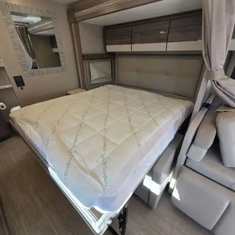 2022 Thor Motor Coach Tiburon Sprinter 24FB in RVs & Motorhomes in Red Deer - Image 42