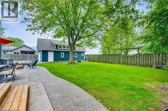 8 BEACH Road Lowbanks, Ontario in Houses for Sale in St. Catharines - Image 38