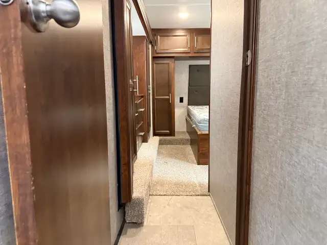 2019 Forest River VENGEANCE 377 V in Travel Trailers & Campers in St. Albert - Image 28