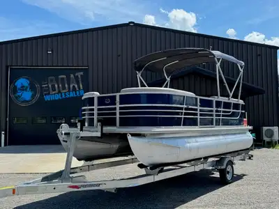 JUST IN – 2013 STARCRAFT 19’ STARDECK – 40HP EFI – ONLY 180 HOURS – HIGH END MODEL LUXURY TRIM • BIG...