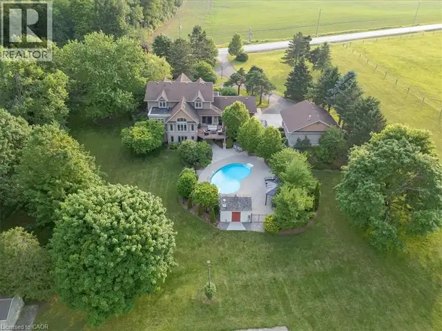 1635 SANDHILLS Road New Hamburg, Ontario