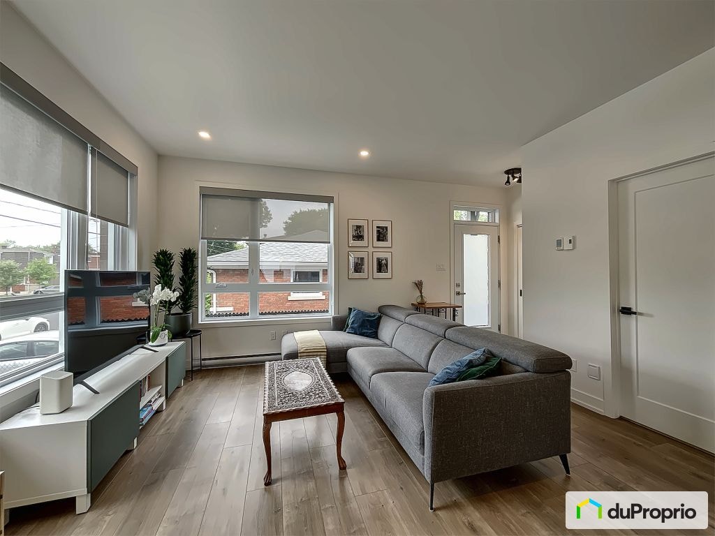 $599,900 - Townhouse for sale in Longueuil (Vieux-Longueuil) — photo 3