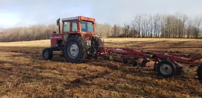 1105 massy ferguson good tractor hydraulic ate getting slow work good