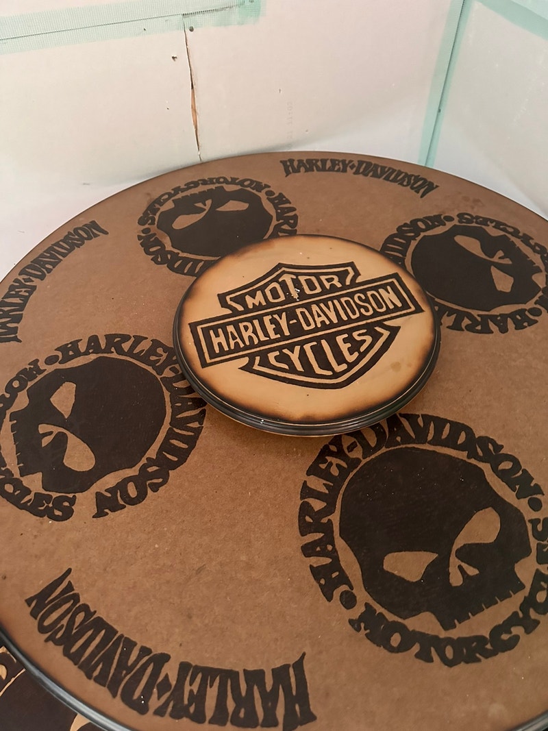 Custom Harley Davidson Bar table and stools Dining Tables & Sets Ottawa Kijiji