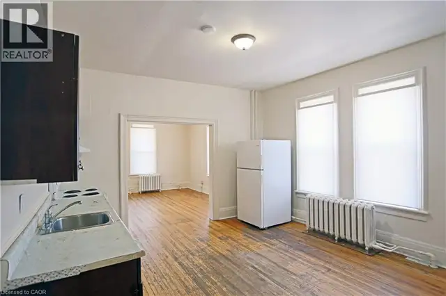 116 WEBER Street E Kitchener, Ontario in Houses for Sale in Kitchener / Waterloo - Image 5