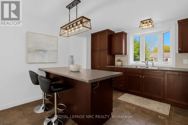 725 PARKDALE AVENUE Fort Erie (Crescent Park), Ontario in Houses for Sale in St. Catharines - Image 11