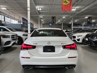 **FORMER DAILY RENTAL** **NEW-YEAR SPECIAL!** FEATURING : 4MATIC AWD, DIGITAL GAUGE CLUSTER NAVIGATI... (image 5)