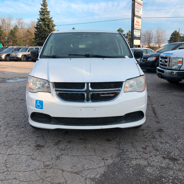 2013 Doge Grand Caravan Wheelchair Accessible van in Cars & Trucks in Markham / York Region - Image 4