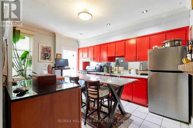 837 GLADSTONE AVENUE Toronto (Dovercourt-Wallace Emerson-Junctio in Houses for Sale in City of Toronto - Image 8