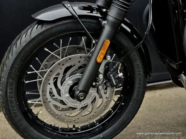 Triumph Bonneville T120 Black Graphite / Matte Graphite in Street, Cruisers & Choppers in Oshawa / Durham Region - Image 18