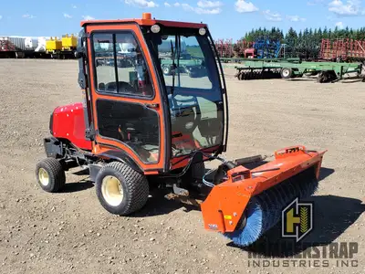 KUBOTA F2690 4WD Ride On Tractor w/ Sweeper Kubota 3 cylinder 26 HP diesel engine Hydrostatic transm...