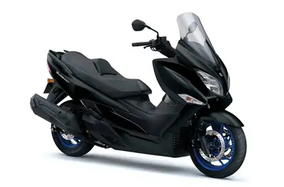 PRICE INCLUDES FREIGHT & PDI. Engine Type: Single-Cylinder Displacement: 24.4 cu. in. (400 cc) Bore...