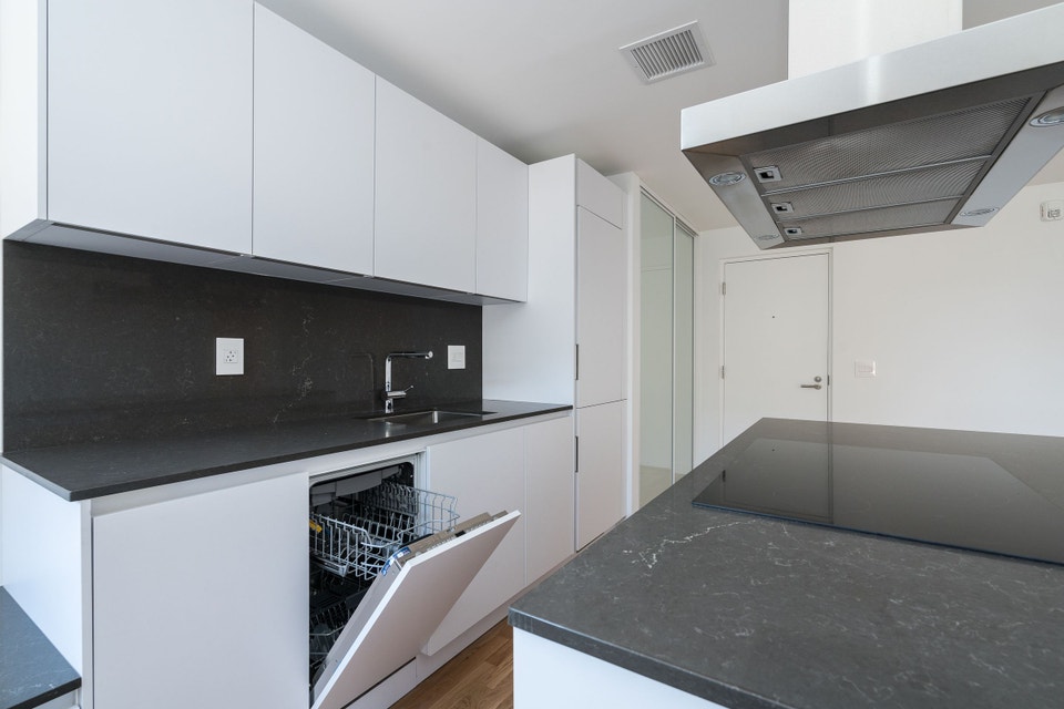 Renovated One bedroom at 612 Dawes Rd - ID 109 2