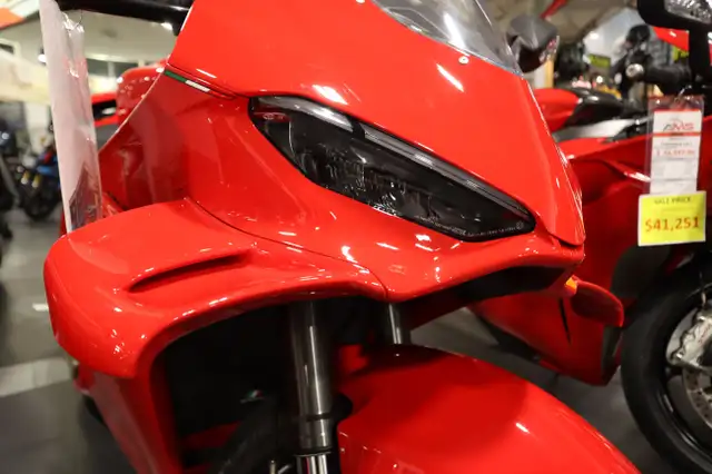 2025 Ducati Supersport in Other in Edmonton - Image 7