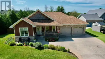 WATERFRONT/RIVERFRONT! Located on one of Southampton's most AMAZING AREAS, this beautifully maintain...