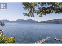 4 STRACHAN POINT ROAD West Vancouver, British Columbia