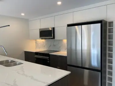 LEASE PENDING! 1 BEDROOM, 1 DEN, 1.5 BATHROOMS HEAT (in-floor) & HOT WATER INCLUDED IN RENT Welcome...
