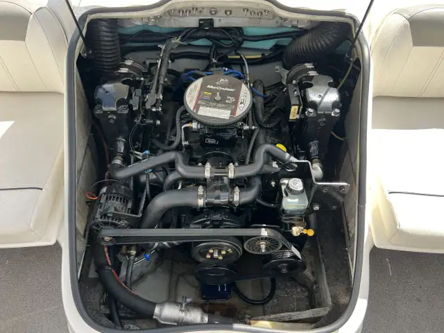 2012 Bayliner 185 in Powerboats & Motorboats in Saskatoon - Image 17