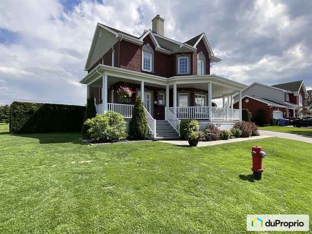 $850,000 - 2 Storey for sale in Chicoutimi (Chicoutimi) — photo 2