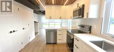3 - 857 DUNDAS STREET London East (East L), Ontario
