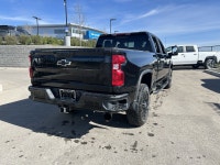 ENGINE DURAMAX 6.6L TURBO-DIESEL V8 B20-DIESEL COMPATIBLE Four Wheel Drive Tow Hitch Experience the... (image 4)