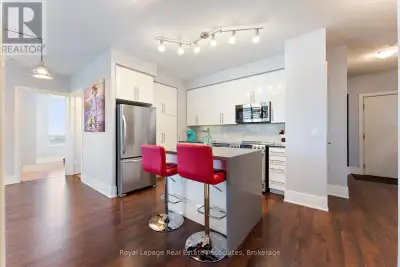 ** FULLY FURNISHED & ALL INCLUSIVE!** Gorgeous luxury 2 bedroom + den condo suite at Tridel's 'Ultra...
