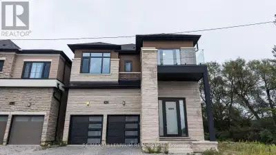 Stunning 5-Bedroom Luxury Home In A Prime Location! Experience Modern Elegance And Exceptional Craft...