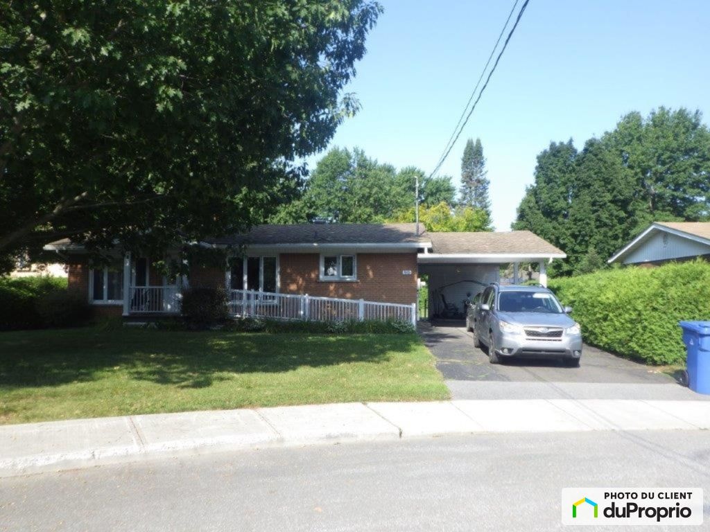 $425,000 - Bungalow for sale in Farnham — photo 1