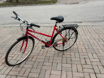 Giant Nutra Woman’s Bicycle, View more