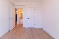 1 Bed Condo Prime Oakville Location 345 Wheat Boom Dr | Oct 1 Move-In | Parking Included Modern 1 be... (image 4)