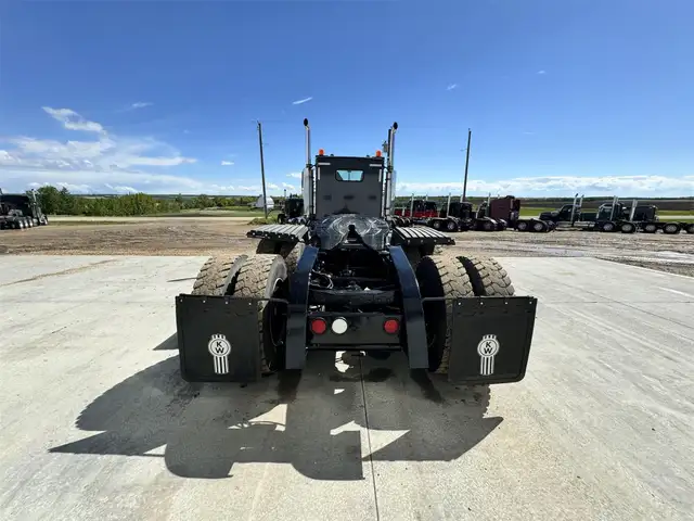 2004 KENWORTH T800 in Heavy Trucks in Ottawa - Image 5