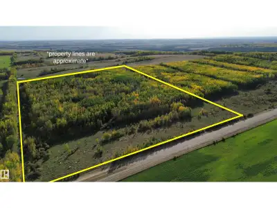 38.15 acres of land only 10 minutes north of Drayton Valley or an hour from Spruce Grove! Lovely par...