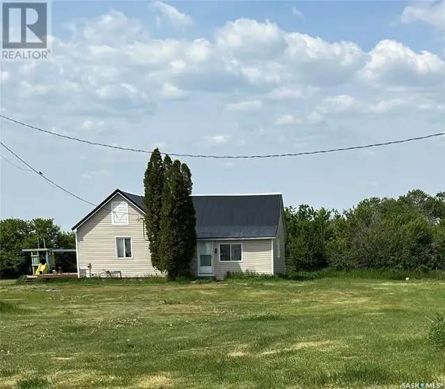 Osiowy Acreage Abernethy Rm No. 186, Saskatchewan in Houses for Sale in Regina - Image 2